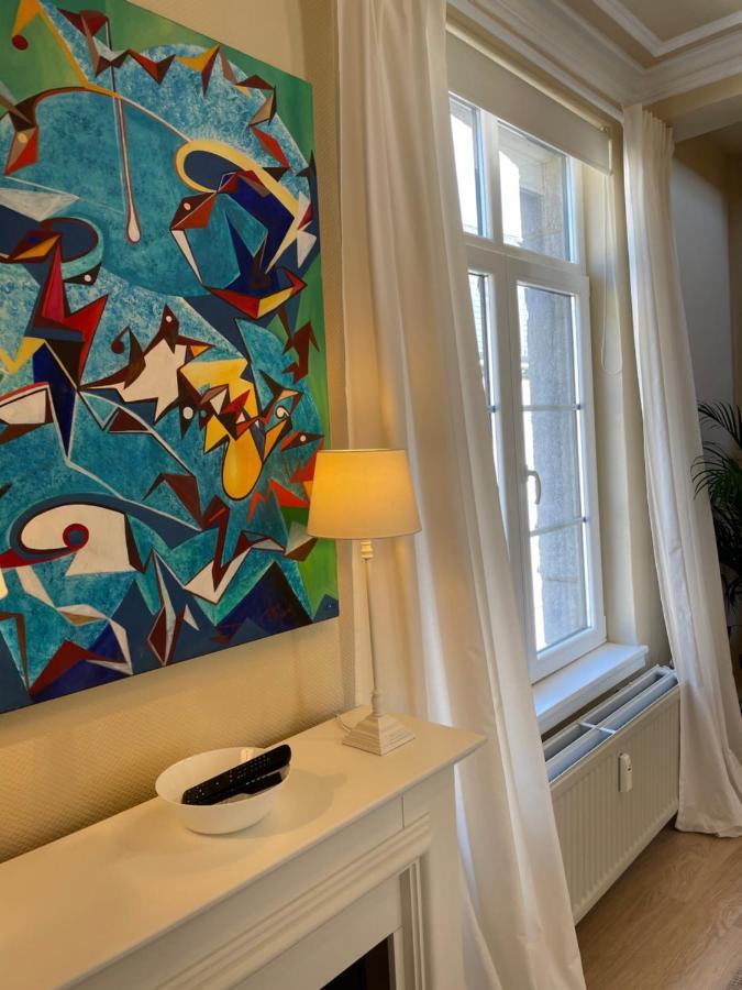 Le 25, Duplex Elegant Au Coeur Du Pietonnier Historique Lejlighed Namur Eksteriør billede